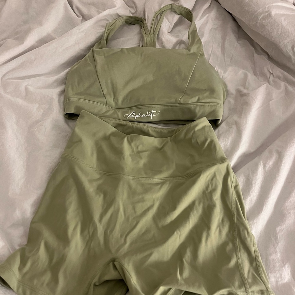Alphalete matcha set